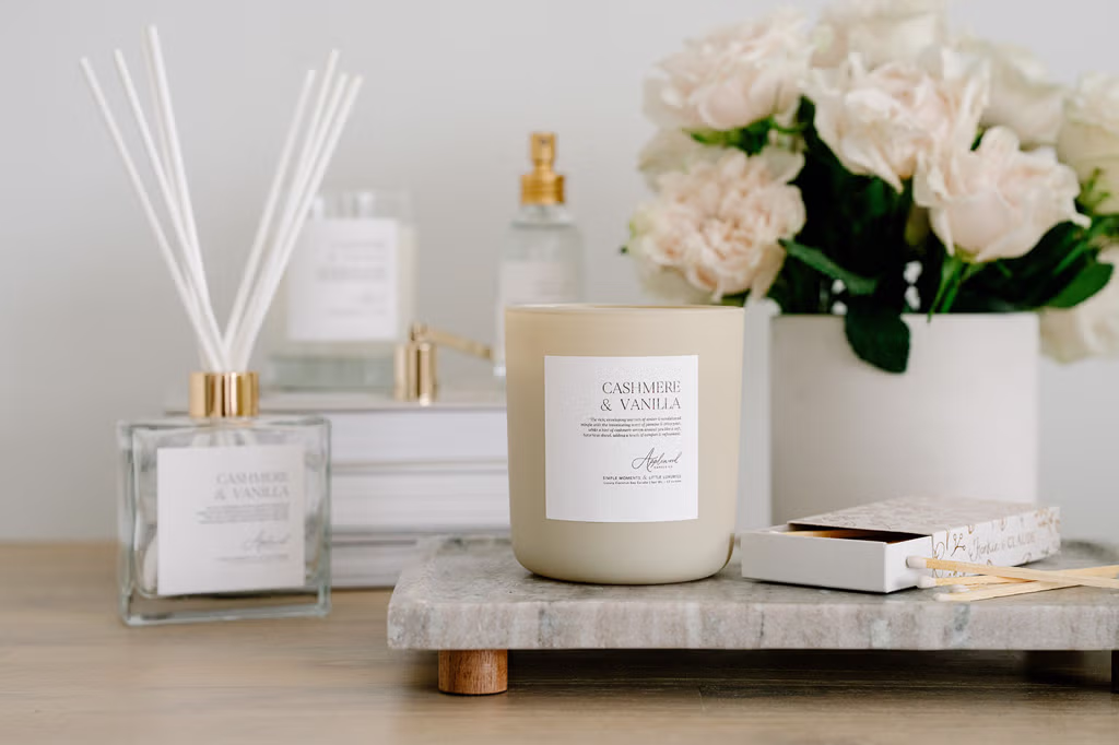 Applewood Candle Co. logo