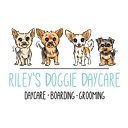 Riley's Doggie Daycare logo