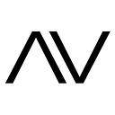 LUXE AV logo